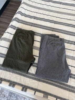 Old Navy Chino Pants in Olive Green and Gray